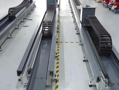 机器人地轨是什么？一文读懂工业机器人移动轴基础
